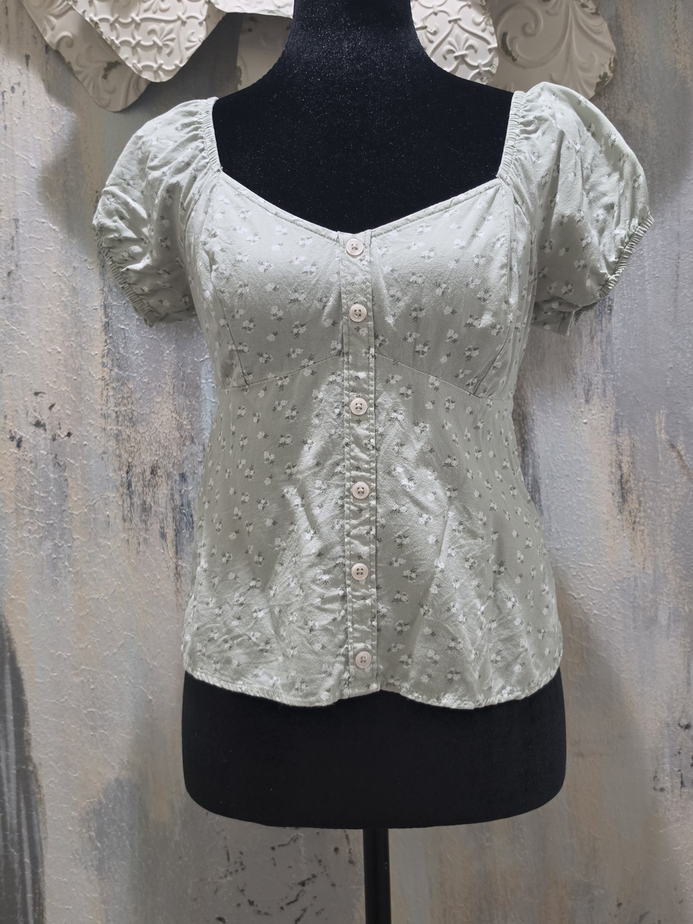 Hollister Sage Green Button-Front Puff Sleeve Top